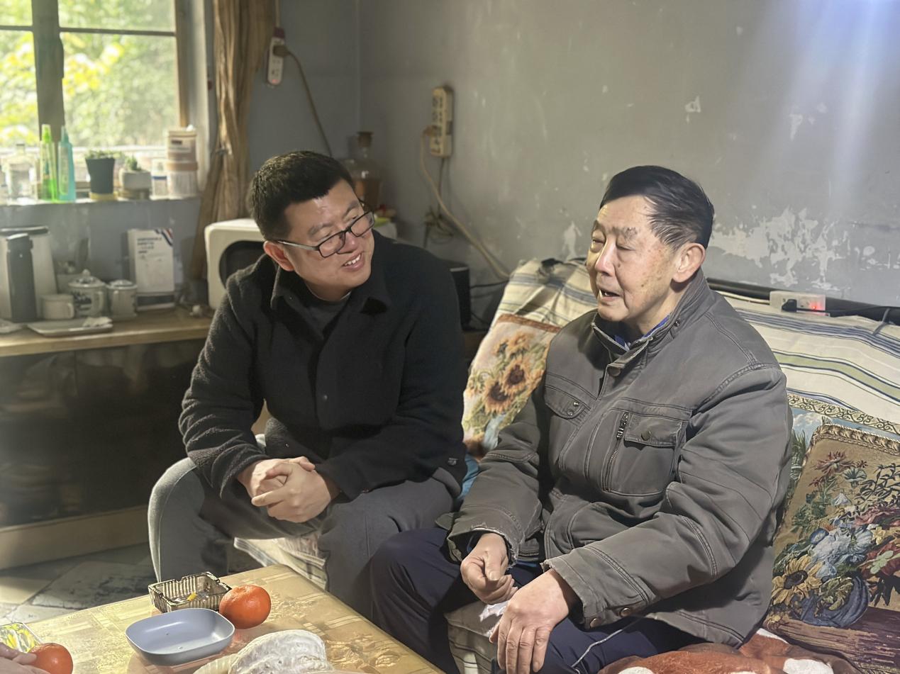 4f4b3679bcea1042f1a6dff1d79180be